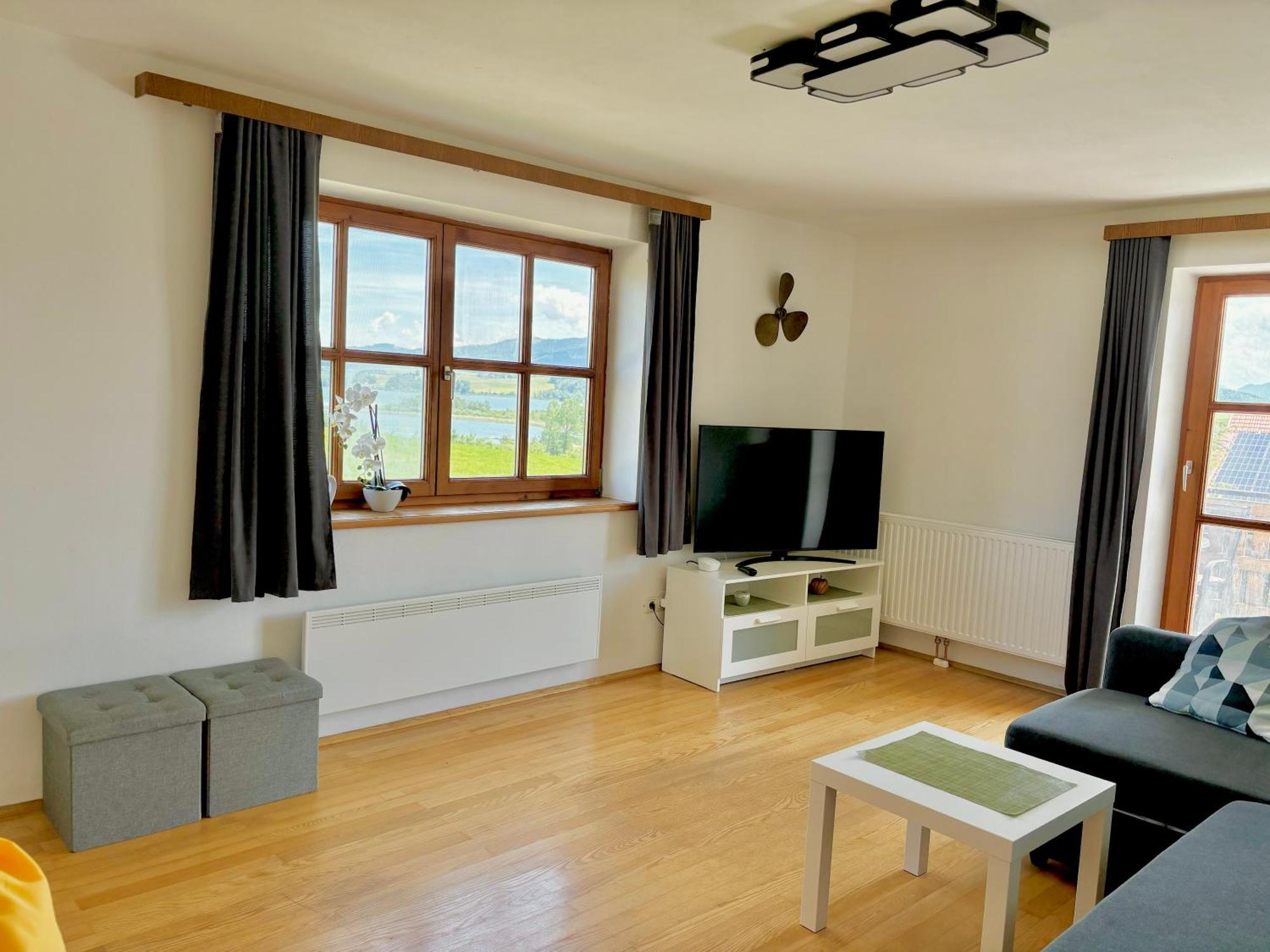 Gaesthaus "Seeblick" Seekirchen am Wallersee Exterior foto